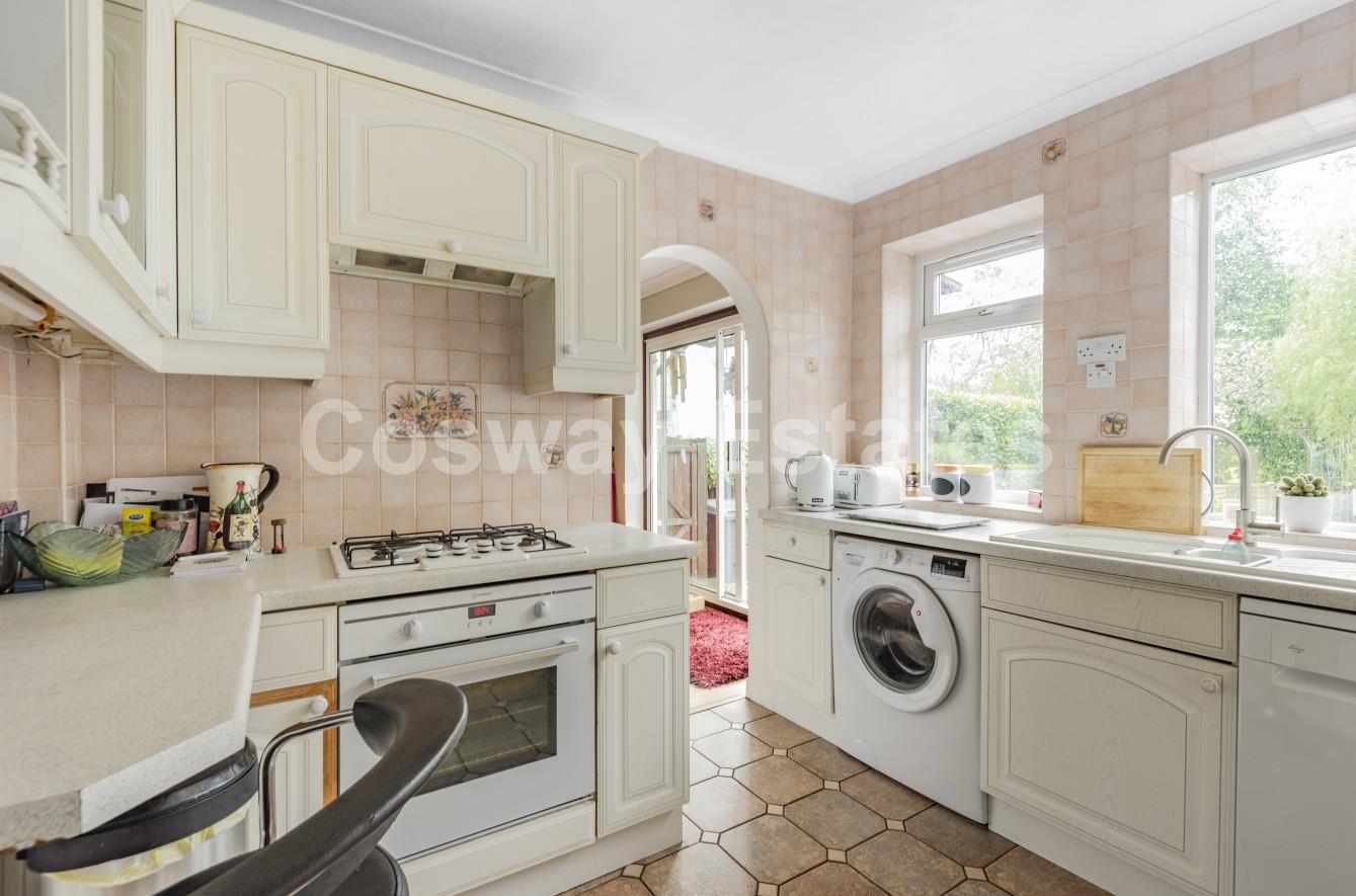 Woodcote Avenue, Mill Hill